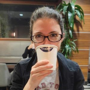 Meet your Posher, Laura